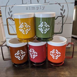 MCM Chalet Plastic Picnic Mugs